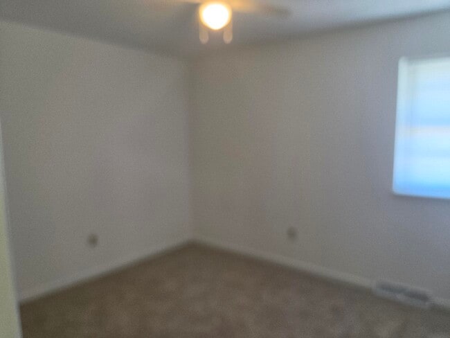 Building Photo - 4807 E Schooner Rd