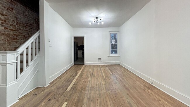 Building Photo - Modern Style Meets Philadelphia Charm