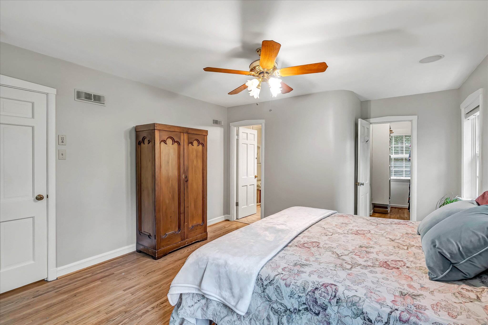 Building Photo - 15 Brazillian Ct