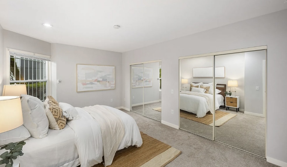 Building Photo - 1768 Aurora Ave N