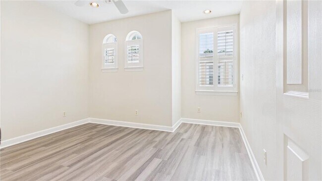 Building Photo - 505 S Tampania Ave
