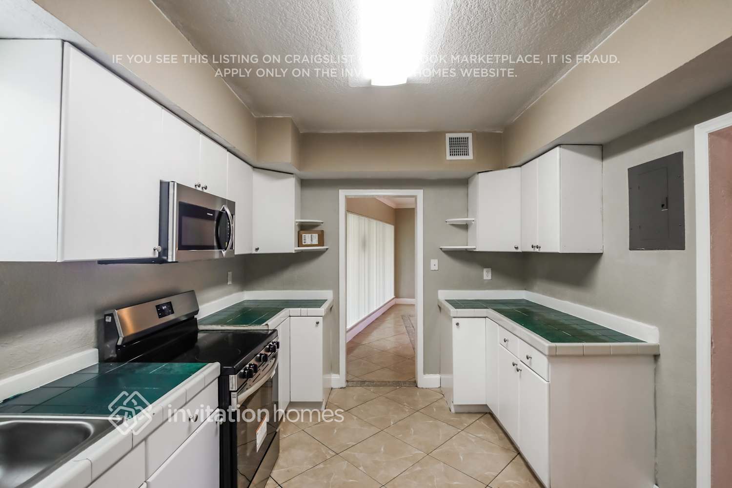 Building Photo - 761 W Dayton Cir