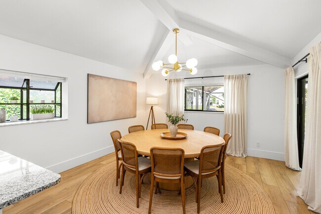 Building Photo - 13471 Barberry Dr