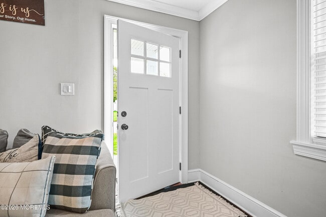 Building Photo - 57 Villa Pl