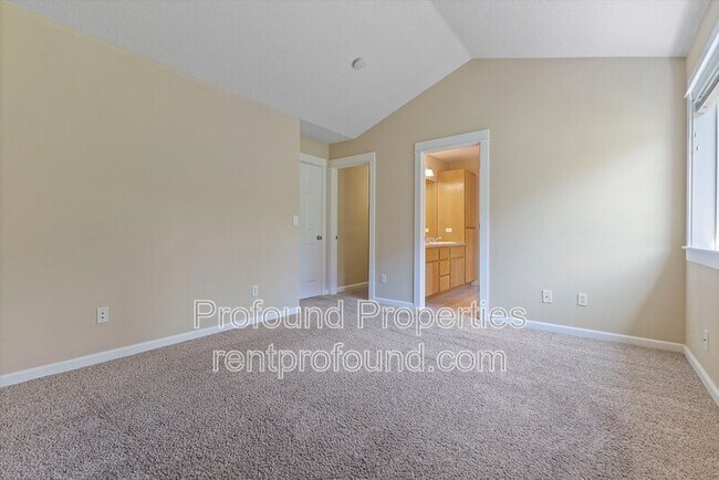 Building Photo - 20176 SW Bernice Ln