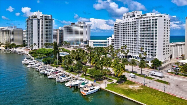 Building Photo - 5401 Collins Ave