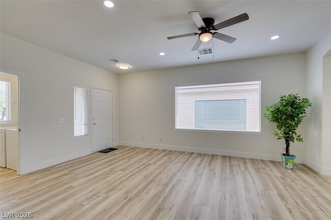 Building Photo - 10959 Pumpkin Ridge Ave