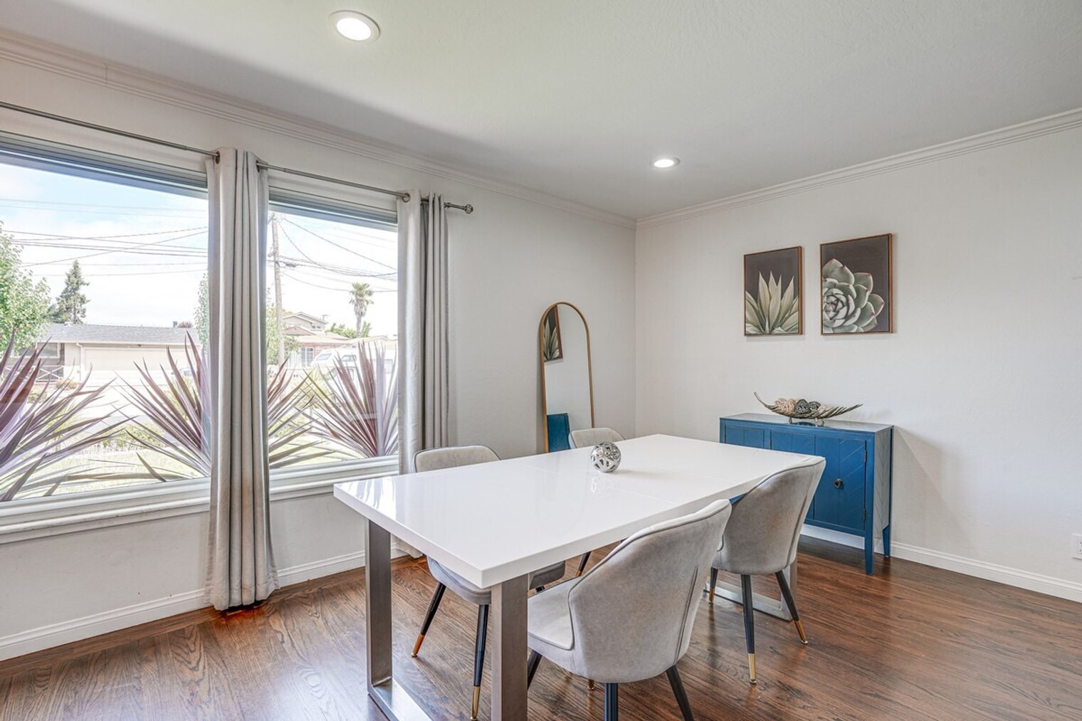 Building Photo - 1338 Thais Ln