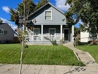 Building Photo - Charming 3 Bedroom 2 Bathroom House!!