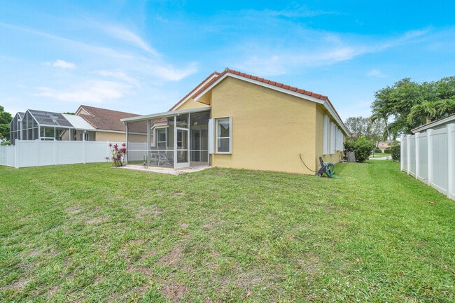 Building Photo - 6404 C Durham Dr