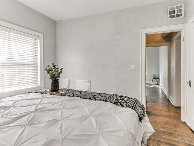 Building Photo - 1628 NW 17th St