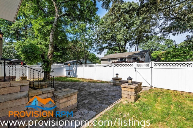Building Photo - 618 Cypress Ln