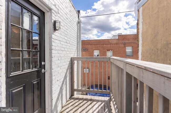 Building Photo - 2024 S 12th St