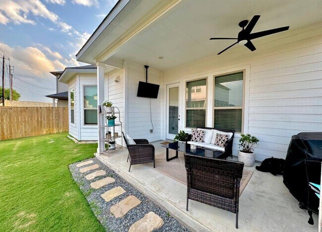 Building Photo - 2810 Sebring Cir