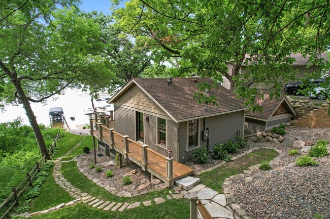 Building Photo - 16654 Inguadona Beach Cir SW