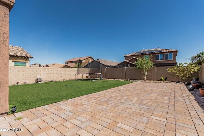 Building Photo - 10827 W Bronco Trail