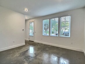 Building Photo - Flat for Rent in Hampstead! First month’s rent FREE!