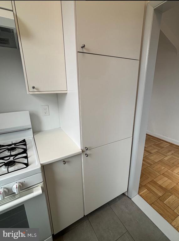 Building Photo - 1010 25th St NW