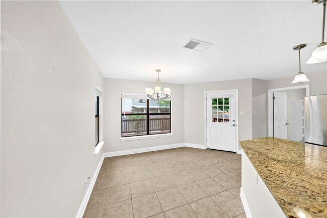 Building Photo - Spacious & Thoughtfully Updated 4-Bedroom ...