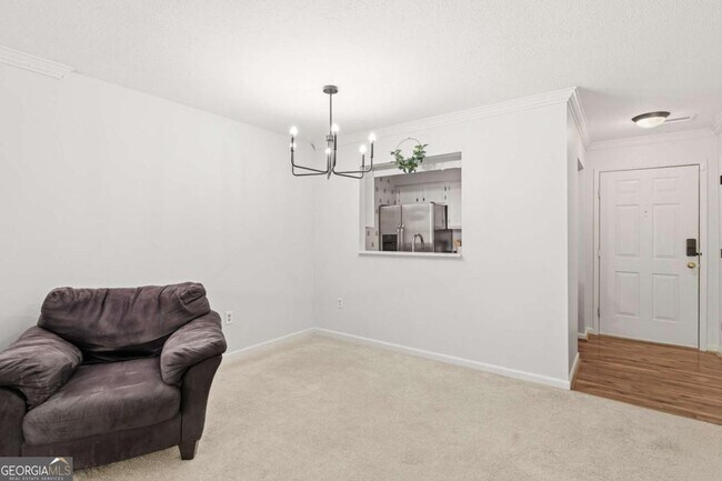 Building Photo - 24307 Plantation Dr NE