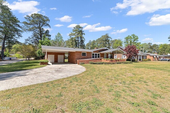 Building Photo - 1114 S 2nd St