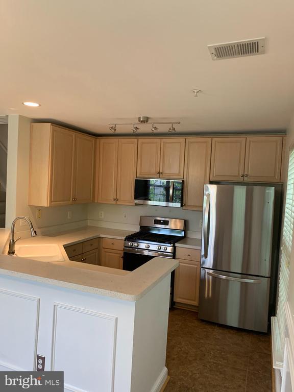 Building Photo - 12765 Fair Crest Ct