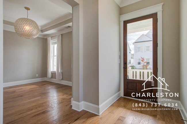 Building Photo - 1636 Juliana St