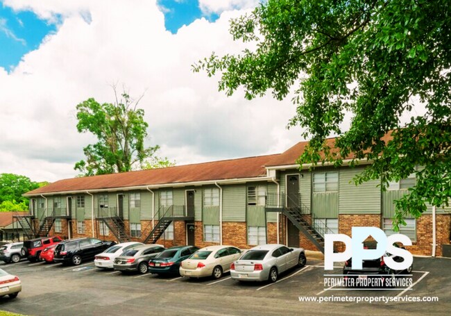 Building Photo - 1126 Maple St