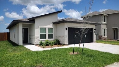 Building Photo - 2165 Grove Ln