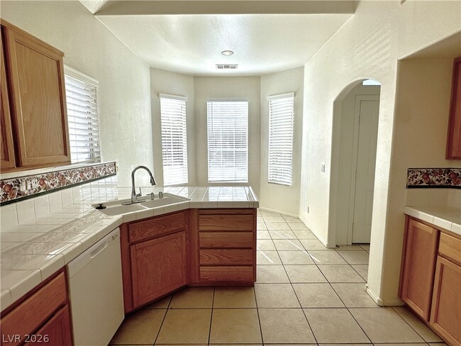 Building Photo - 10018 Ivy Patch St