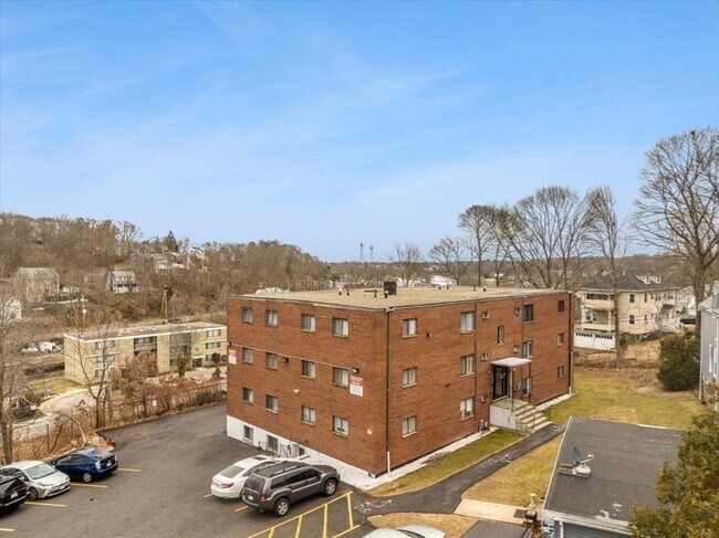 Building Photo - 141 Commercial St