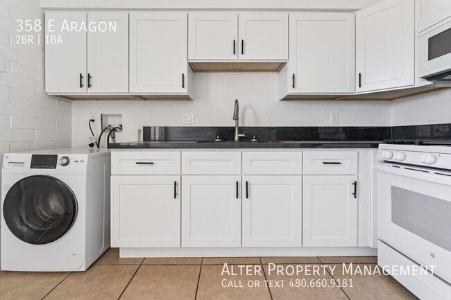 Building Photo - 358 E Aragon-