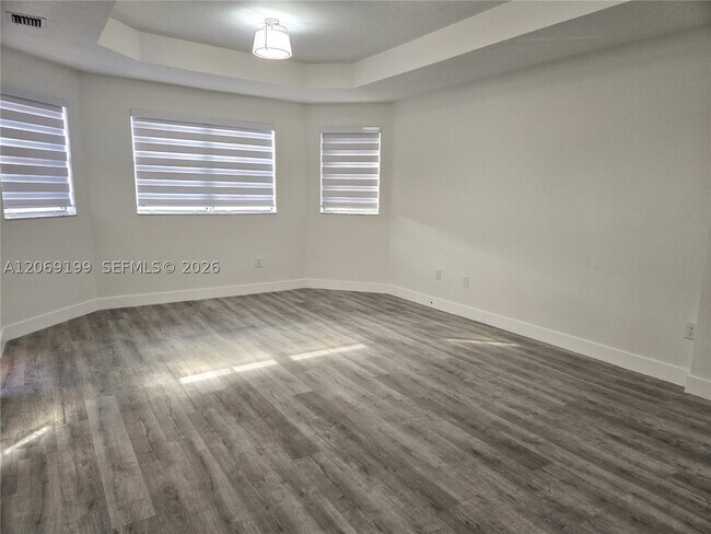 Building Photo - 3124 SW 154th Pl