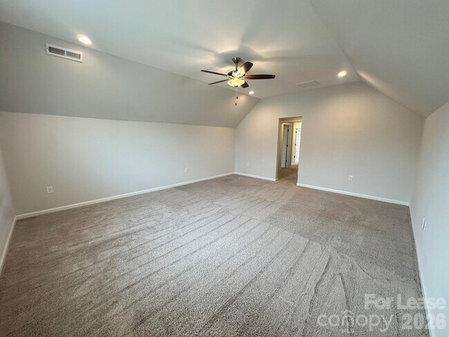 Building Photo - 1139 Overlake Dr