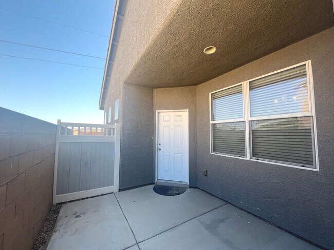 Building Photo - Stylish single-story living with 3 bedrooms, 2 baths, plus a versatile den — 1,489 sq ft of comfo...