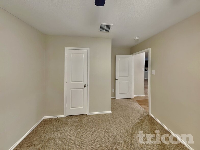 Building Photo - 2603 Khaju Grv