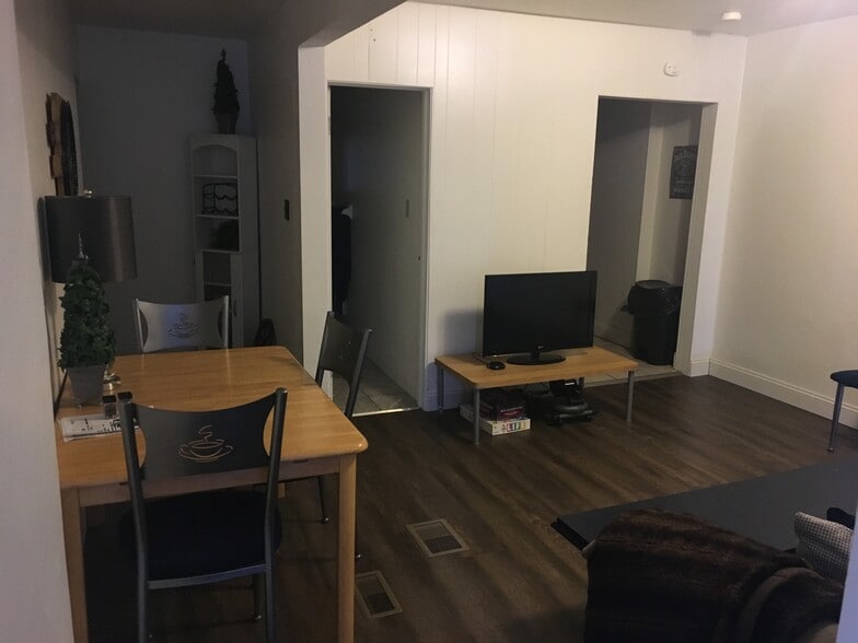 Building Photo - 3209 Ward St