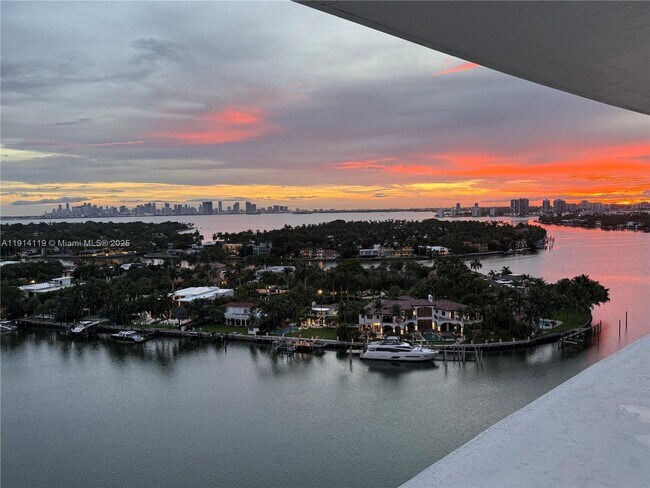 Primary Photo - 6700 Indian Creek Dr