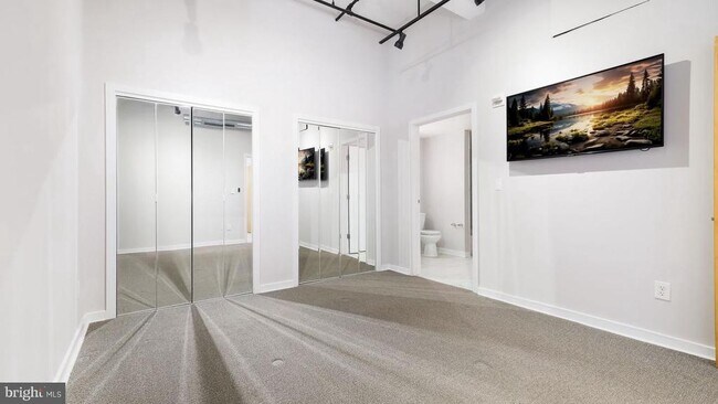 Building Photo - 444 N 4th St