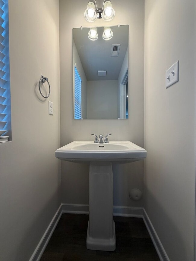 Building Photo - Modern Two-Story Townhome with Open Floor Plan and Garage