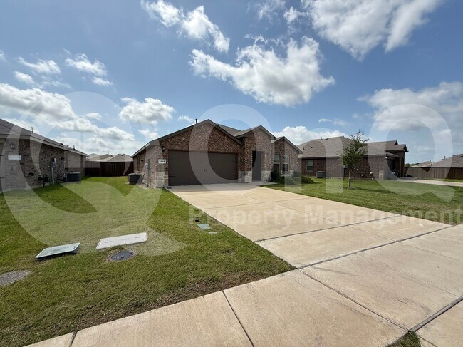 Building Photo - 3060 Stratford Wy