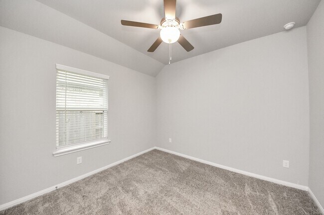 Building Photo - 518 Ellwood Terrace Ln