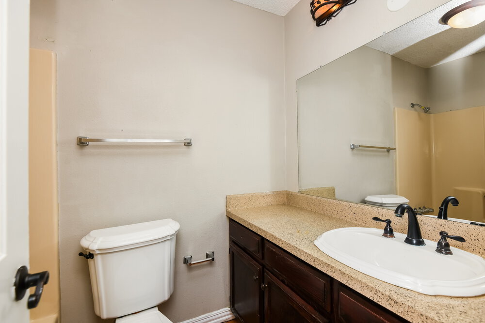 Building Photo - 505 Plainview Dr