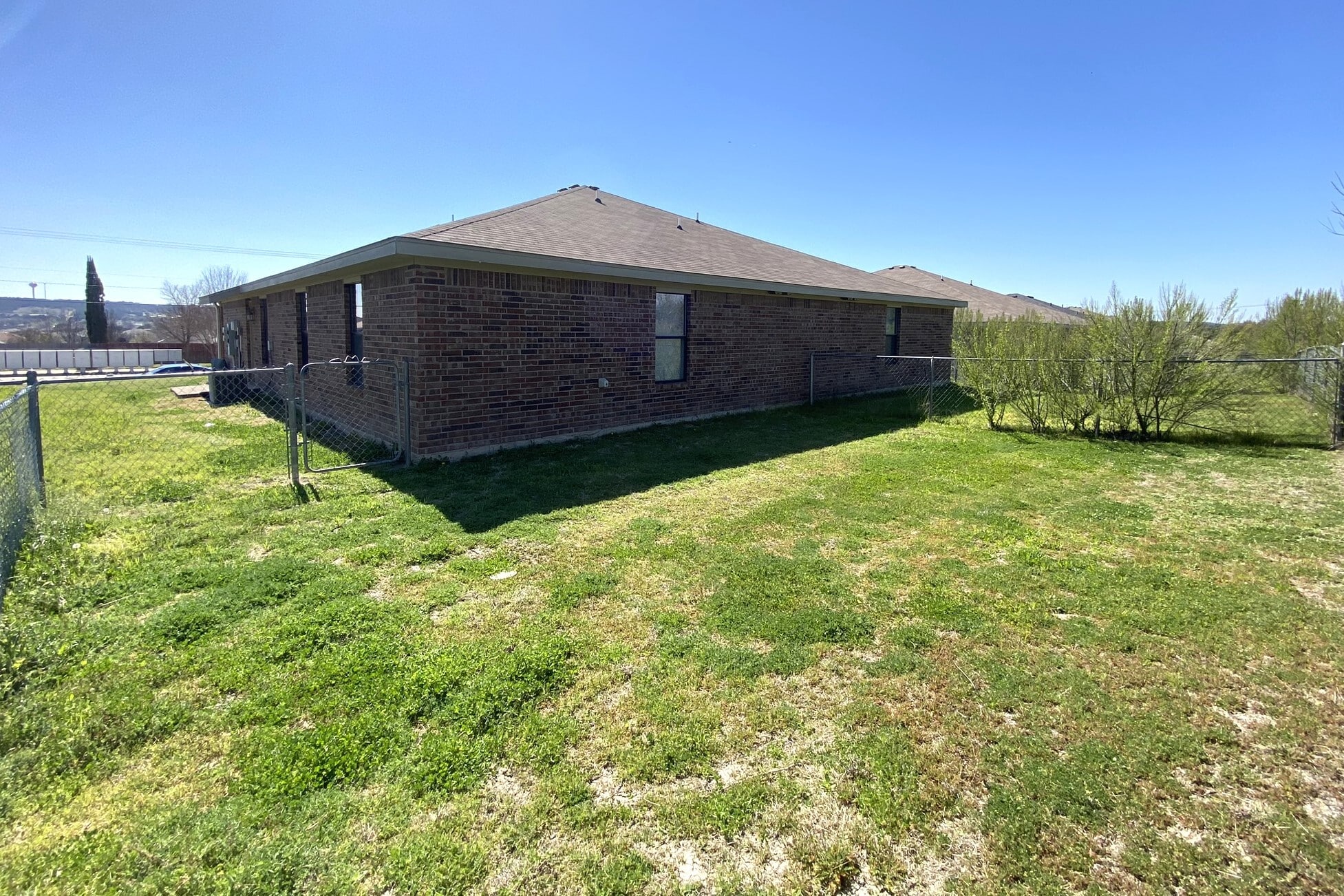 Building Photo - 2802 Ashley Dr