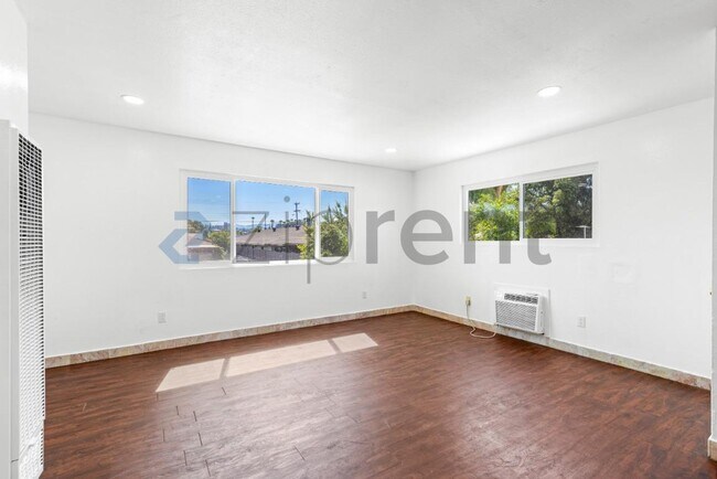 Building Photo - 1031 Leslie Rd