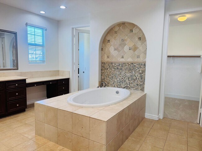 Building Photo - 3273 Canopy Dr