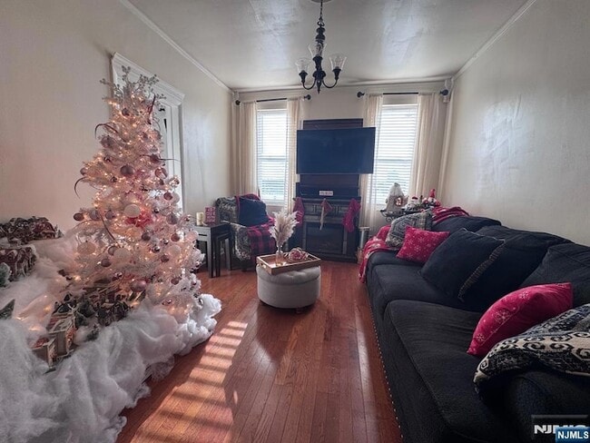 Building Photo - 27 66th St