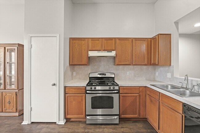 Building Photo - 3651 Woodlace Dr