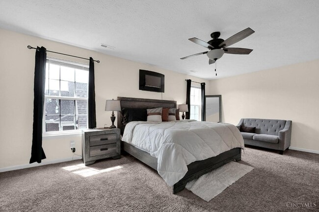 Building Photo - 6468 Holly Ln