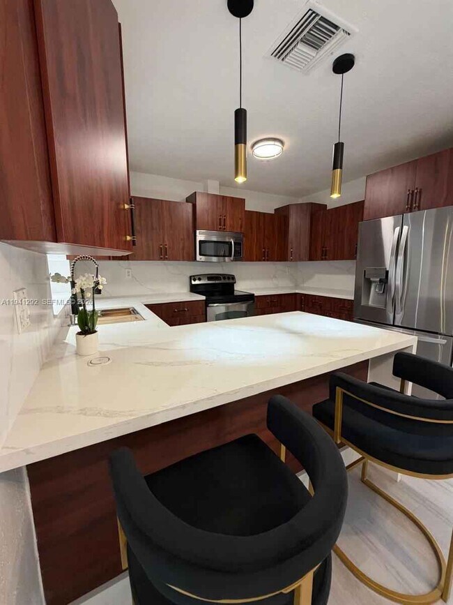 Building Photo - Southwest 96th Avenue, Miami, FL 33165 - 3 BR 2 BA single-family home